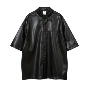 Camisas de Hombre Personalizadas OEM de Manga Corta, Hombros Caídos, Bolsillos Dobles en el Pecho, Botones de Cuerno, Cuero Sintético Sólido, Estilo Vintage Hip Hop - Product Image 4
