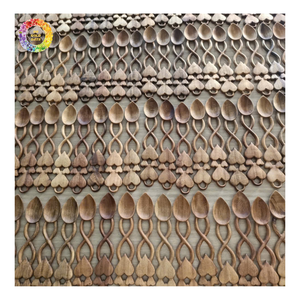 ช้อนคนไม้กระถินณรงค์ธรรมชาติขายส่ง |   อุปกรณ์ทำอาหารไม่ทำให้เกิดรอยขีดข่วน ช้อนไม้ลายใบไม้ด้ามยาว - Product Image 4