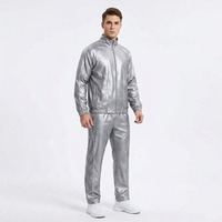 Conjunto Deportivo de Lujo para Hombre en Cromo Líquido Plateado Metálico, Chaqueta y Pantalones Brillantes Reflectantes con Cordón Ajustable, Logotipo Personalizado, Venta al Por Mayor
