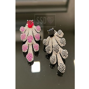 Pendientes de plata pulida de calidad premium impecable, modernos, para fiestas, bodas y eventos, colección para mujeres y niñas. - Product Image 1