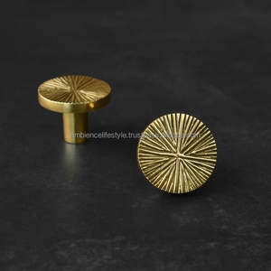 Perillas de latón rústicas utilizadas para muebles tradicionales, gabinetes, cajones y decoración interior de estilo rústico. - Product Image 2