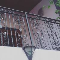 Rampe de balcon en fer forgé sur mesure, clôture décorative en métal pour villas, maisons de luxe et espaces extérieurs