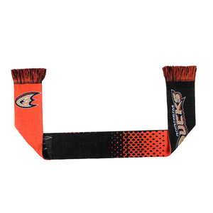 Écharpe de supporter de football tricotée sur mesure, brodée avec le logo de l'équipe de football, pour la promotion, les événements sportifs et les supporters - Product Image 5