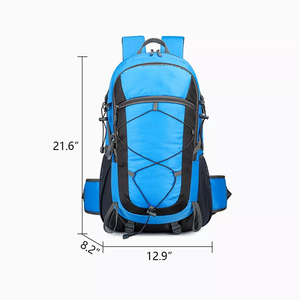 Sac à dos de voyage en nylon rouge 50-70L grande capacité, léger, pour l'extérieur, unisexe, avec un design de rangement spacieux pour les voyages - Product Image 2