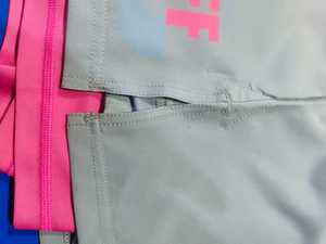 Shorts de Muay Thai sur mesure pour hommes, tissu doux et léger, conçus pour une performance active. - Product Image 4