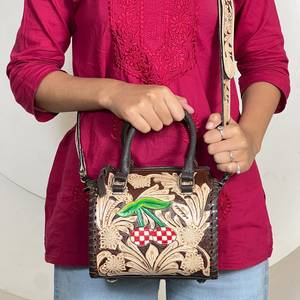 Sac de voyage de luxe en cuir de vachette véritable fait main, motif tournesol, pour femme, style personnalisé, sac à bandoulière de créateur - Product Image 4
