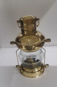 Lámpara de aceite de diseño de ancla de latón pesado para bares y cafés de temática marítima o decoración del hogar con temática náutica - Product Image 5