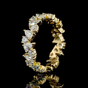 Anillo de compromiso y boda con diamantes cultivados en laboratorio, corte pera, diseño de eternidad alternante, chapado en rodio, oro de 10K/14K/18K, plata 925/935 - Product Image 3