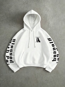 Sweat-shirt à capuche unisexe personnalisé avec logo, en molleton doux imprimé, pour la promotion et la vente au détail de vêtements - Product Image 1