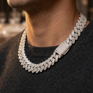 Joyería de Plata 925 con Diamantes Sintéticos CVD HPHT, Corte Redondo y Baguette, Estilo Hip Hop Cubano, con Acabado Escarchado Royal Iced - Product Image 4