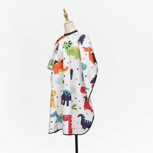 Cape de Barbier Personnalisée à Impression Numérique Respirante avec Motifs Personnalisés et Marquage du Salon pour Services de Coiffure - Product Image 2