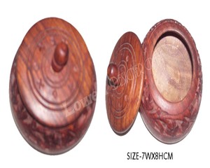 Hucha de madera maciza pulida hecha a mano, ecológica, con tapa decorativa y diseño tallado - Product Image 5