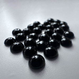 Onyx noir naturel 6 mm, cabochon rond calibré, pierre précieuse polie en vrac pour la fabrication de bijoux personnalisés - Product Image 2