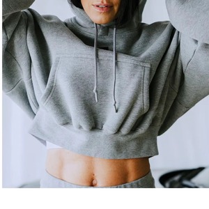 Hoodie court beige personnalisé pour femme, coupe ample, épaules tombantes, manches régulières, pull-over d'hiver, écologique, respirant, vente en gros OEM - Product Image 5