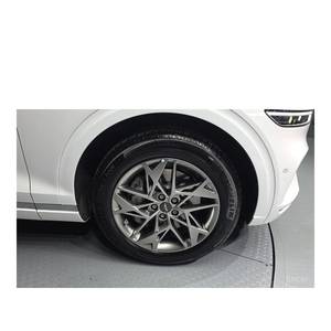 Genesis GV70 2.5T Gasolina AWD Modelo Julio 2024 con 28,332 km, Volante a la Izquierda, Caja de Cambios Automática, Asientos de Cuero, Cámara Trasera - Product Image 5