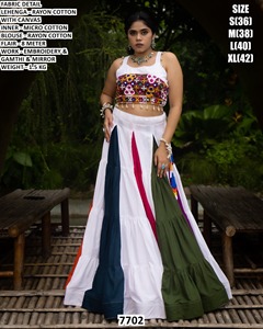 Lehenga Choli élégant en coton royale Bandhani Noor Palace, longueur ras du sol, pour mariage, Diwali et fêtes - Product Image 3