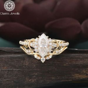 Bague de fiançailles Charm_Jewells en argent avec moissanite taille coussin, sertie à griffes, certifiée IGI, design floral vintage pour femme - Product Image 1