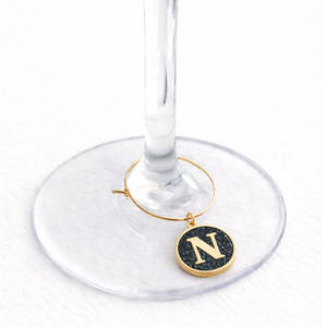 Pequeños y Lindos Dijes de Metal con Letras del Alfabeto Personalizadas para Cócteles, Decorativos para Mesa de Cena, Portátiles y Reutilizables - Product Image 6