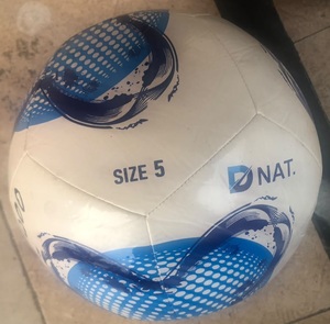 Balón de Fútbol de Calidad Profesional, Tamaños 4 y 5, Material PU, Logotipo Personalizado, Alta Retención de Aire, Balón de Entrenamiento y Partido - Product Image 5