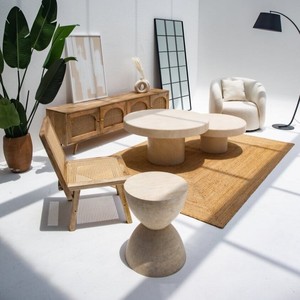 Mueble de TV de Madera con Diseño de Arco Orion de Vandana Novara, Consola de Entretenimiento Moderna de Madera Sólida - Product Image 5