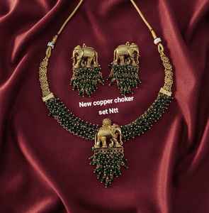 Conjunto de Joyería Étnica Nupcial de Latón Chapado en Oro con Zirconia y Kundan, Regalo de Boda, Collar Gargantilla, Pendientes Colgantes, Tikka High - Product Image 1