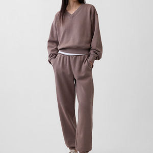 Ensemble de détente deux pièces en coton modal biologique pour femme, comprenant un sweat-shirt à col rond à manches longues, idéal pour la maison et comme pyjama - Product Image 2