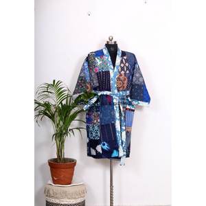 Robe de chambre kimono en soie indienne multicolore, style Kantha, vente en gros, vêtements de nuit, couleur rouge, patchwork fait main, robe longue maxi - Product Image 1
