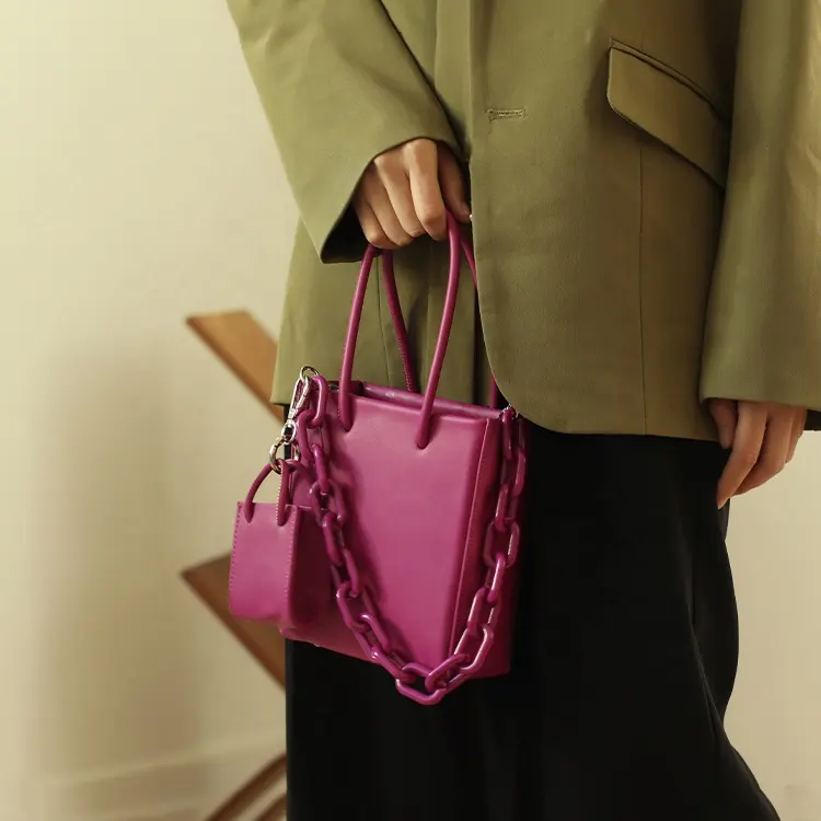 स्क्वायर मॉडर्न स्टाइल ऑफिस टोट बैग ऐक्रेलिक चेन पर्स शॉपिंग महिला हैंड बैग पर्पल पर्सनैलिटी स्लिंग शोल्डर हैंडबैग