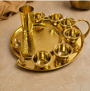 Juego de thali Kansa de bronce con adornos florales, incluye tazones pequeños y cubiertos, disponible a precios de mayorista. - Product Image 5