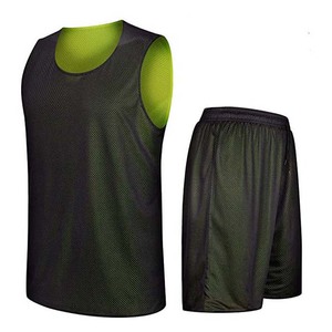 Vêtements de sport pour hommes fabriqués au Pakistan, uniforme de basket-ball respirant de haute qualité, ensemble personnalisé sublimé, taille plus - Product Image 4