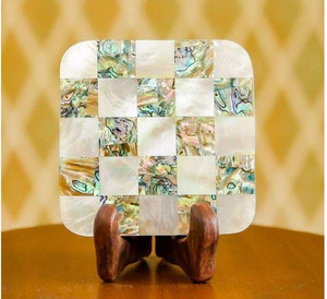 Posavasos Elegantes con Diseño Artístico, Ideales para Decoración de Comedor y Mesa de Centro - Product Image 1