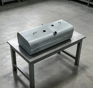 Réservoir de carburant diesel de type oriental de haute qualité personnalisé, compatible avec les séries Hino 300, 500 et 700 - Product Image 1