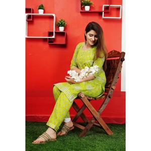 Aarti mode élégant vert citron imprimé coton Kurta ensemble avec pantalon droit femmes indien et pakistanais vêtements ethniques modèle 24 - Product Image 4