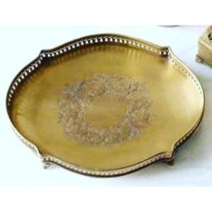 Plateau de service en laiton, plateau décoratif en métal, vaisselle décorative pour table à manger, maison, restaurant, hôtel, mariage, événements - Product Image 1