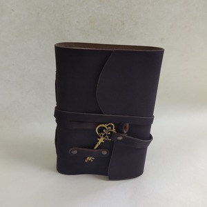 Diario de Cuero, Tamaño A5, Estilo Vintage, Tapa Dura, Encuadernación Cosida con Cierre de Llave, Cuaderno de Escritura Hecho a Mano, Regalo - Product Image 5