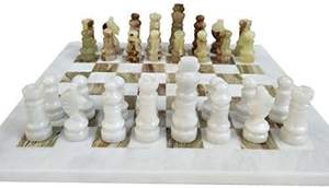 Ensemble d'échecs de luxe en pierre de chakra Venktesh Designs, échiquier artisanal écologique, pièces en forme d'ange, de fleur et d'animal, noir - Product Image 6