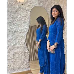 Beau haut et bas avec broderie en fil Taille XL - Product Image 5