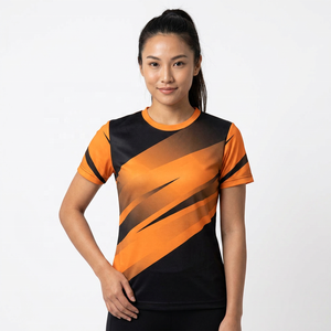 Camiseta Deportiva de Manga Corta con Cuello Redondo para Hombre, Estilo Urbano, con Estampado Sublimado a Rayas Negras y Naranjas, de Secado Rápido, Tejida, 100% Algodón - Product Image 6