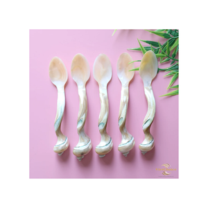 Cuchara de Concha de Perla Natural Hecha a Mano, Vajilla Ecológica, Elegante Cuchara de Madreperla para Comer y para Postre - Product Image 3