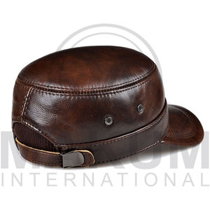 Gorra de béisbol de alta calidad con logo personalizado, gorra clásica unisex de cuero marrón en colores lisos a precios económicos. - Product Image 4