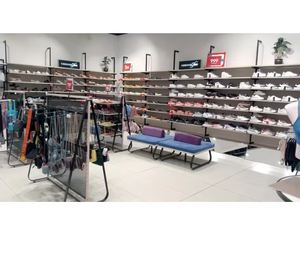 Diseño Interior Moderno para Tienda de Ropa, Muebles Personalizados para Exhibición de Prendas, Estantes de Pared, Sistema de Iluminación Inteligente - Product Image 6