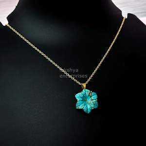 Colgante de flor de turquesa de cobre AAA, collar de piedras preciosas talladas, elegante colgante de turquesa para mujer, fabricación de joyas al por mayor - Product Image 2