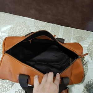 กระเป๋าหนังแท้แบบดัฟเฟิล กระเป๋าเดินทางวินเทจสำหรับวันหยุดสุดสัปดาห์  สำหรับผู้ชายและผู้หญิง  ความจุขนาดใหญ่ น้ำหนักเบา พกพาสะดวก  กระเป๋าเดินทางจากโรงงานโดยตรง - Product Image 4