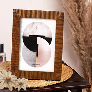 กรอบรูปไม้ทำมือแบบดั้งเดิม ลายไม้ธรรมชาติ สำหรับตั้งโชว์บนโต๊ะ ตกแต่งบ้าน สำนักงาน สไตล์เรียบง่าย ดีไซน์ทำมืออย่างมีเอกลักษณ์ - Product Image 4