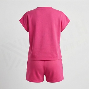 Ensemble décontracté 2 pièces pour femme : T-shirt rose uni à manches courtes en maille et short au-dessus du genou, coupe ample, idéal printemps-été - Product Image 2