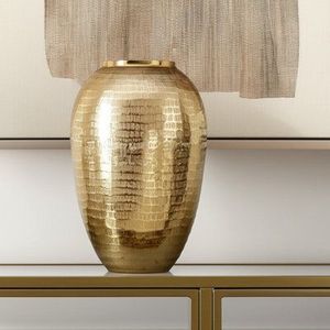 Modern luxury Customizable Aluminum Tabletop <b>Vase</b> with Textured Finish <b>Gold</b> Tone Decorative Metal <b>Vase</b> - Product Image 3