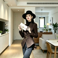 Veste de costume ajustée pour femme, collection automne 2026