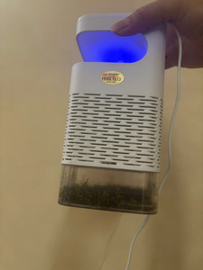 Piège à moustiques Machine à lumière UV LED Blanc chaud Corps en plastique IP67 Léger Sûr pour les humains 5V 2W Beau motif - Product Image 2