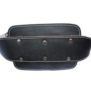 Cinturón de compresión de cuero a medida con cadena de acero, accesorios de gimnasio para entrenamiento de fuerza y fitness. - Product Image 4