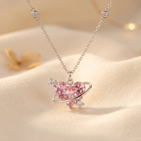 Collier tendance avec pendentif Cœur Rose Planète Saturne en laiton, zircon cubique délicat, bijou céleste étoilé, cadeau pour femme